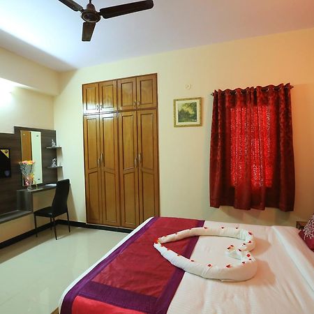 Oyo 2916 Apartment Queens Castle Bengaluru Kültér fotó
